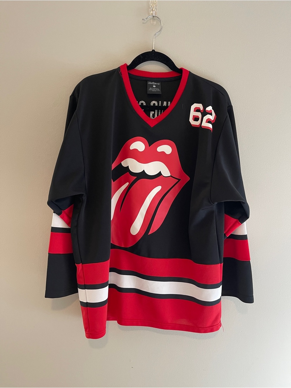 Rolling Stones Logo Graphic Black Red Jersey Top Shirt Number 62 Size Small